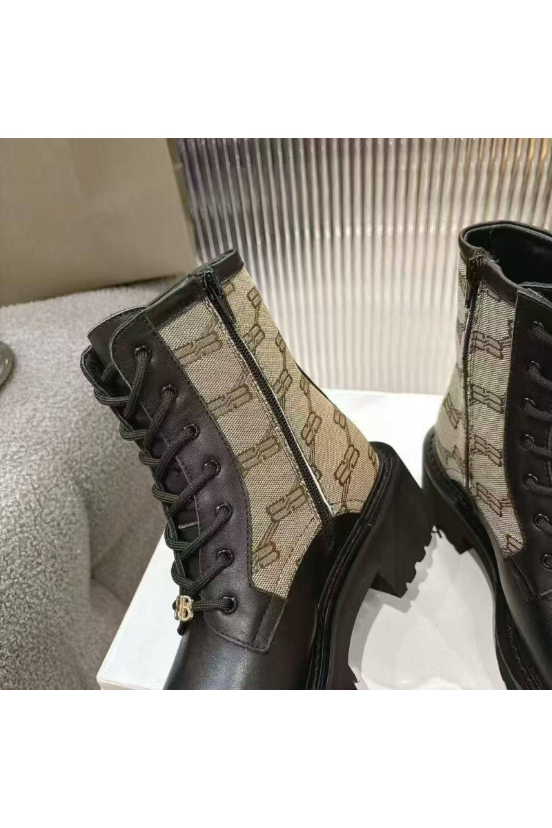 Balenciaga Женские кожаные ботинки чёрного цвета