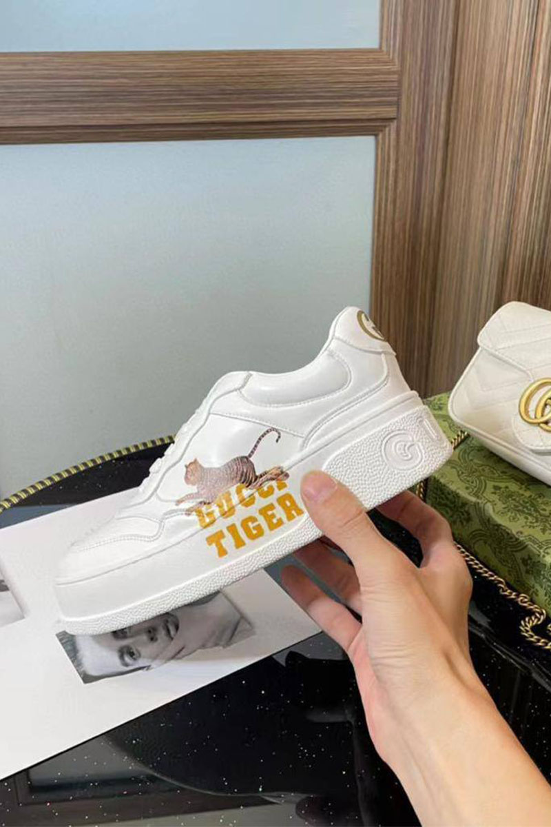 Gucci Женские кожаные кроссовки GG 