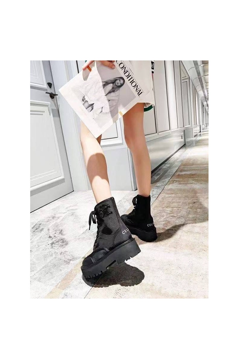 Celine Женские кожаные ботинки чёрного цвета