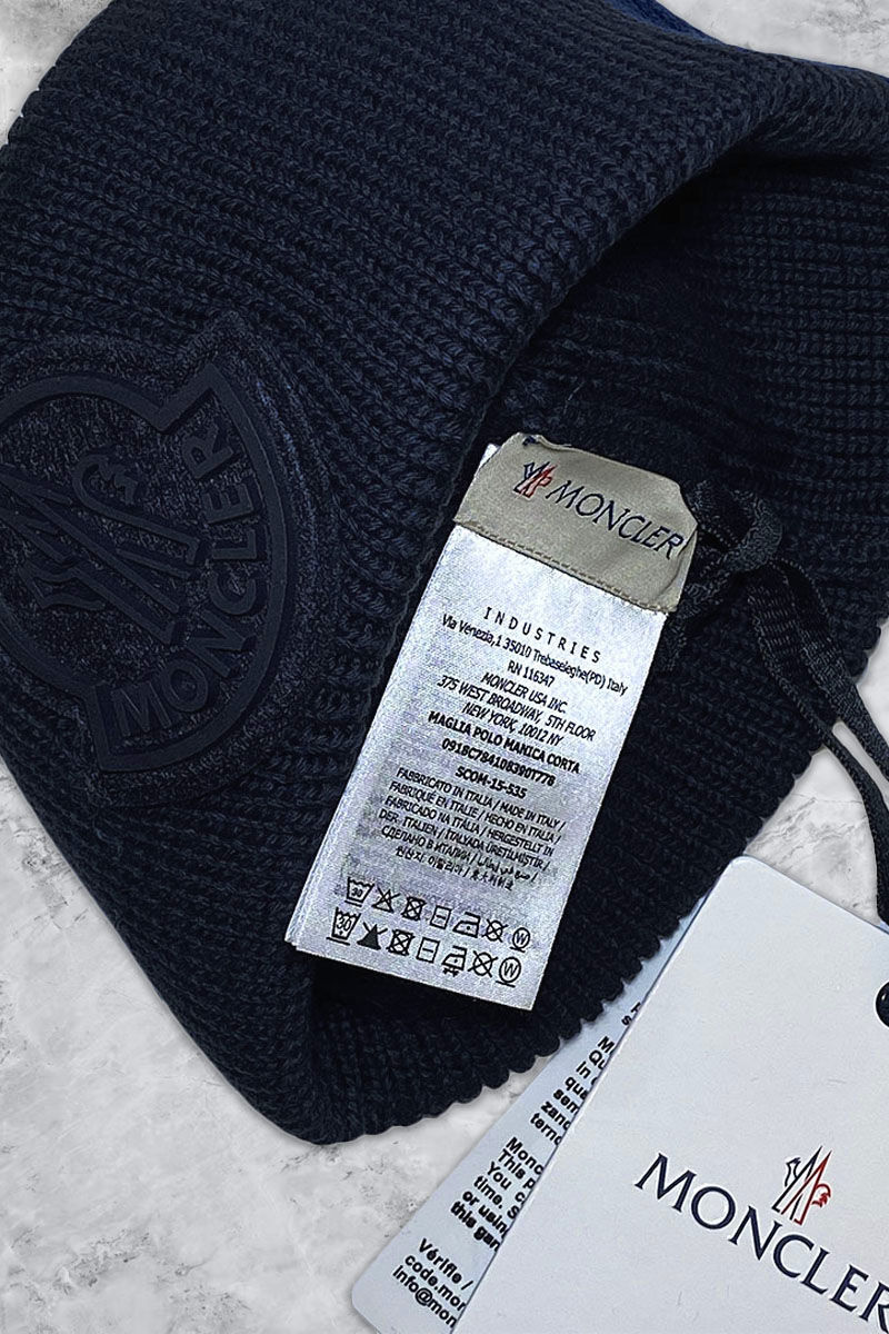 Moncler Мужская шапка тёмно-синего цвета logo-patch
