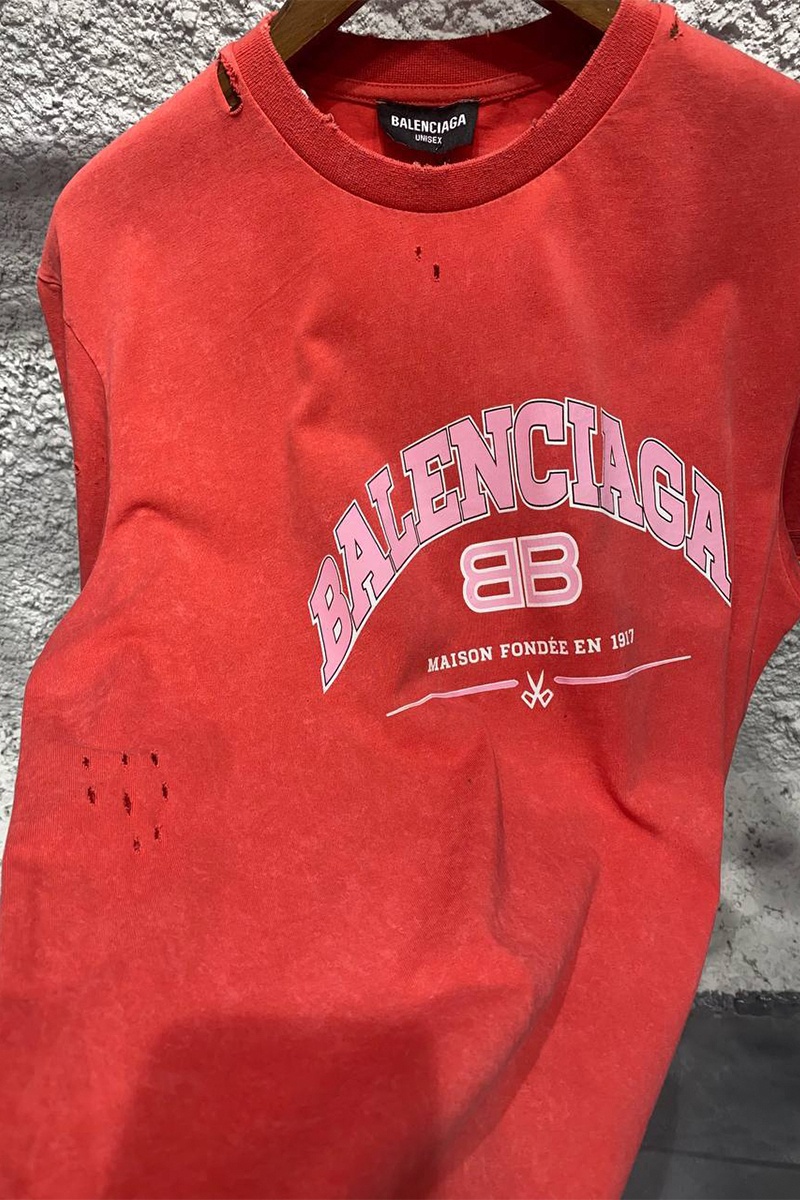 Balenciaga Оранжевая оверсайз футболка с рваной отделкой