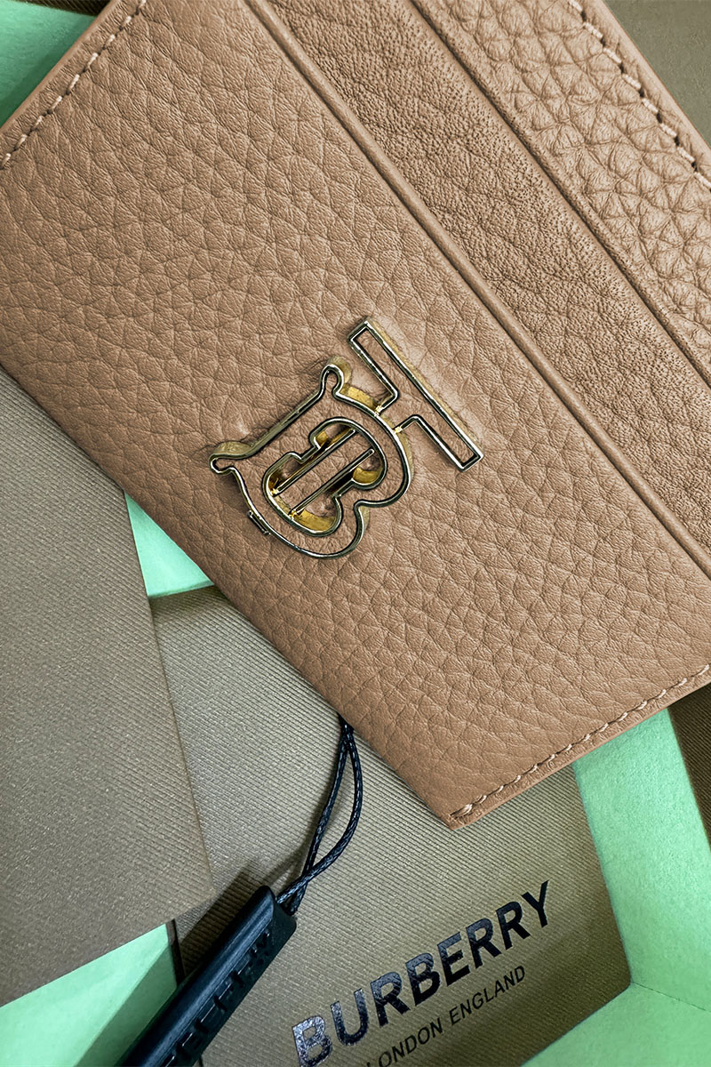 Burberry Кожаный кардхолдер Premium 10x7 см