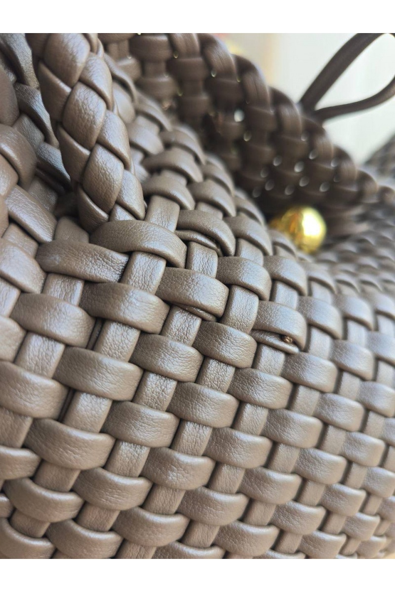Bottega Veneta Кожаная сумка intrecciato 30x14 см