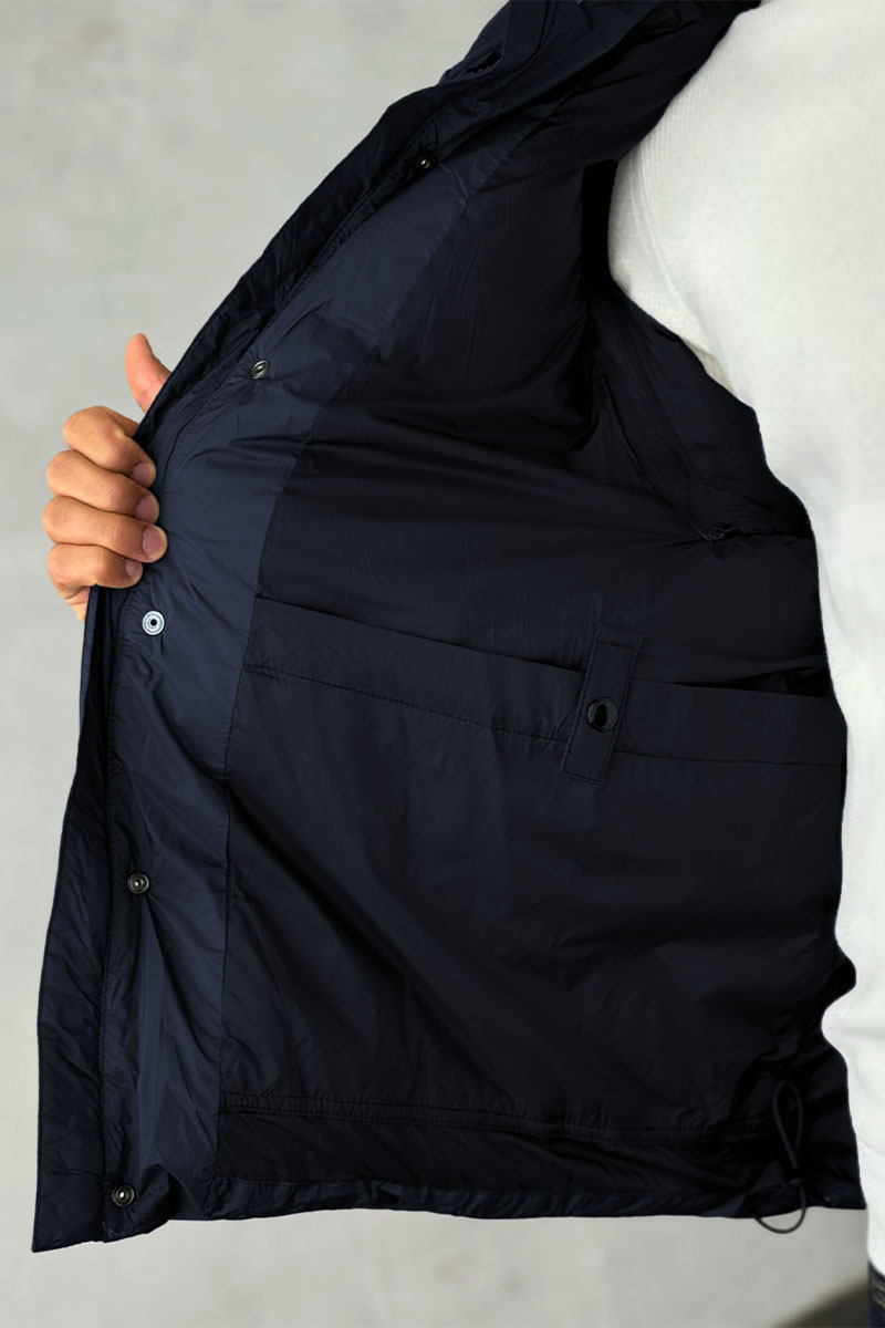 Burberry Тёмно-синий пуховик London England logo-patch