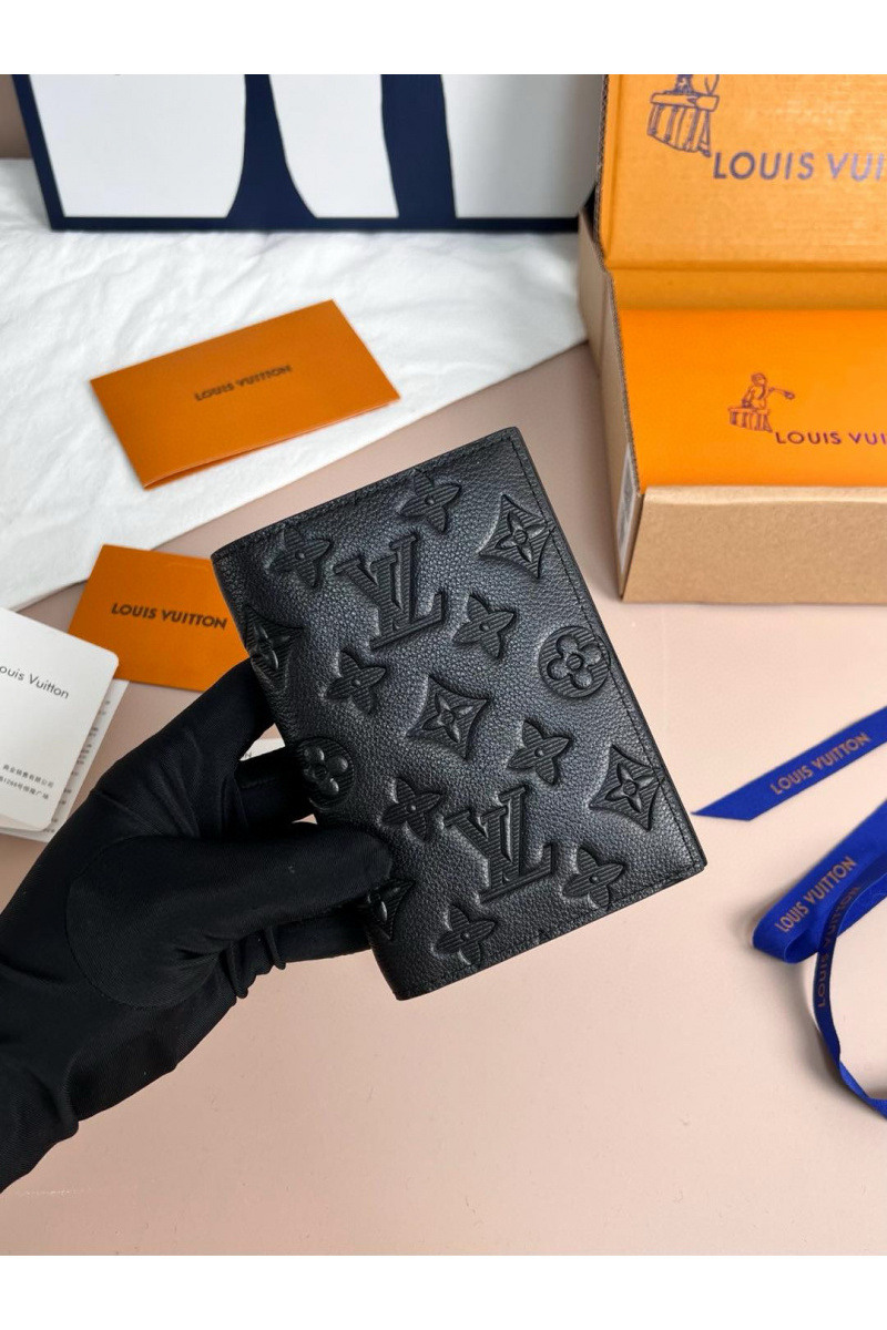 Lоuis Vuittоn Кожаная обложка для паспорта Premium 14x9.5x2 см