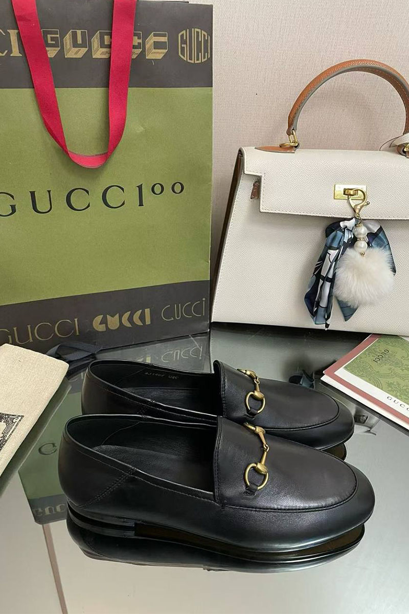 Gucci Женские кожаные лоферы чёрного цвета