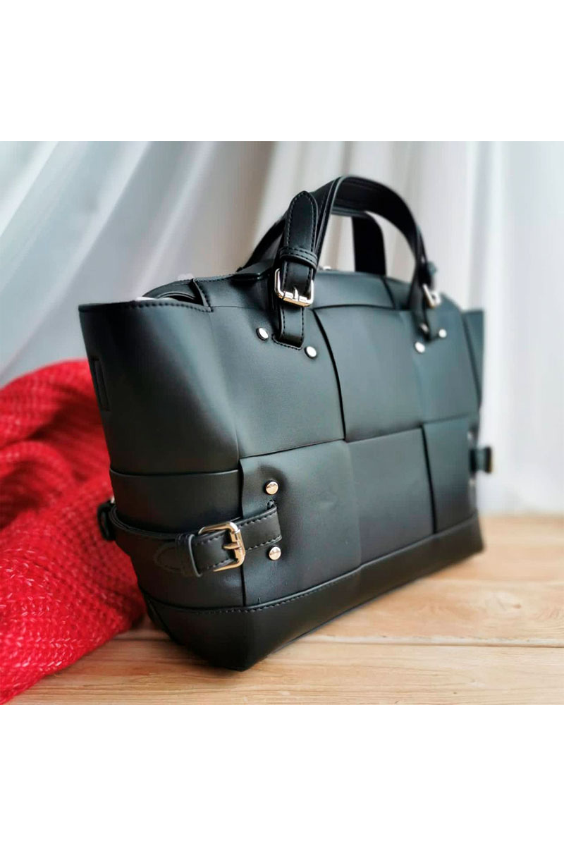 Bottega Кожаная сумка Arco Tool Tote 39x24 см