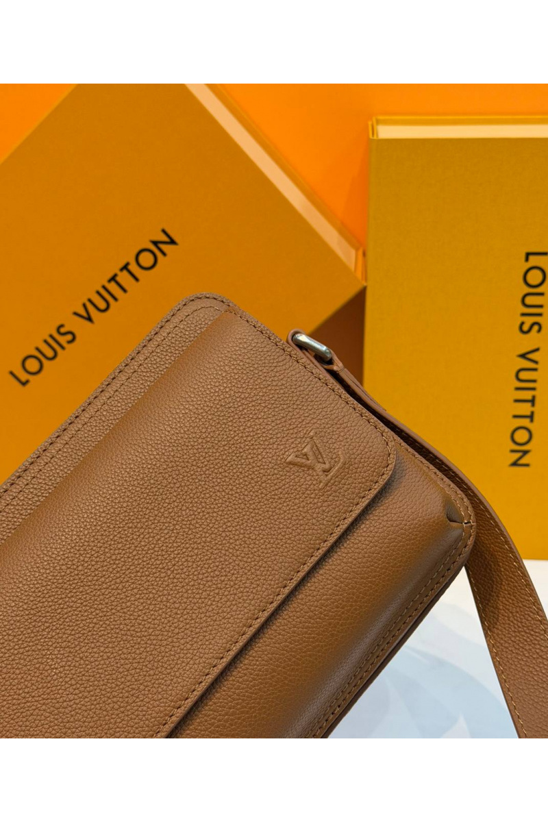 Lоuis Vuittоn Кожаная сумка Boarding Messenger premium 24x18x9 см