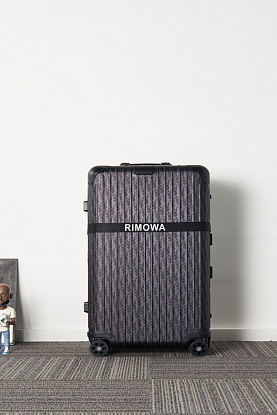 Чемодан Aluminum M Premium 67x42x27 см