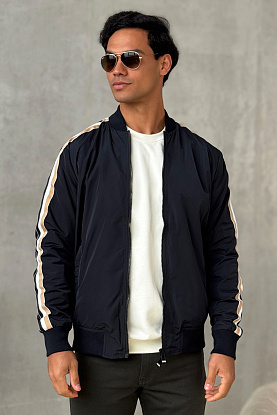 Ветровка тёмно-синего цвета Coltrane