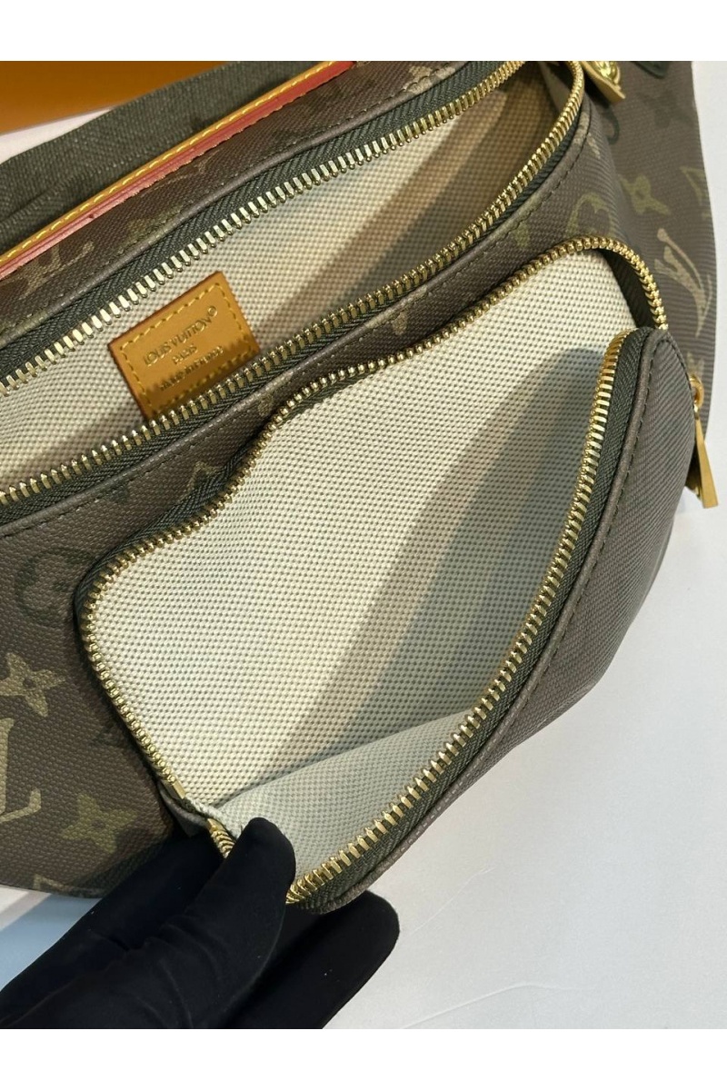 Lоuis Vuittоn Кожаная сумка Rush Bumbag premium 30x15x8 см