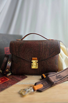 Кожаная сумка с узором пейсли 24x17 см