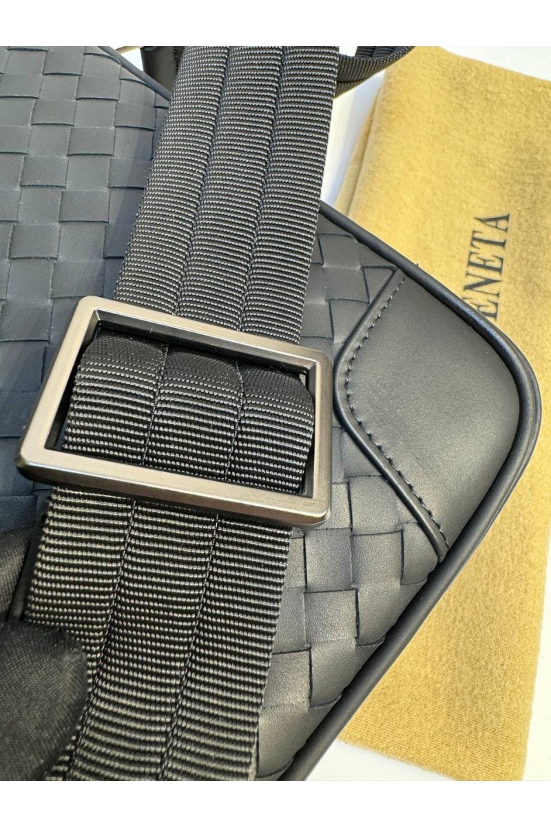 Bottega Veneta Кожаная сумка Bottega 27x24x7 см