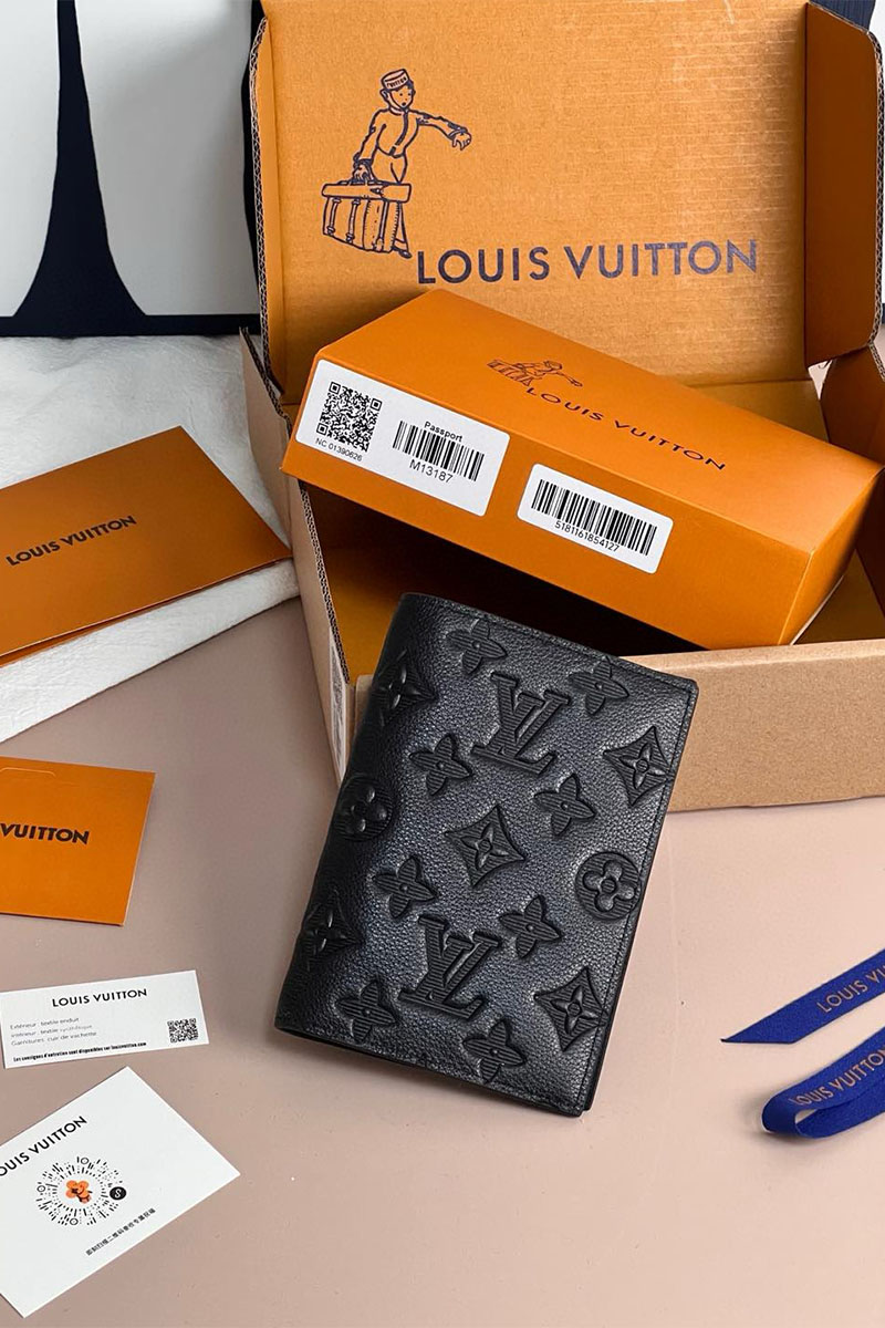 Lоuis Vuittоn Кожаная обложка для паспорта Premium 14x9.5x2 см