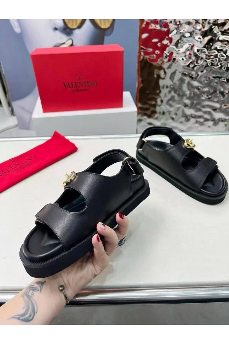 Valentino Женские кожаные сандалии Rockstud