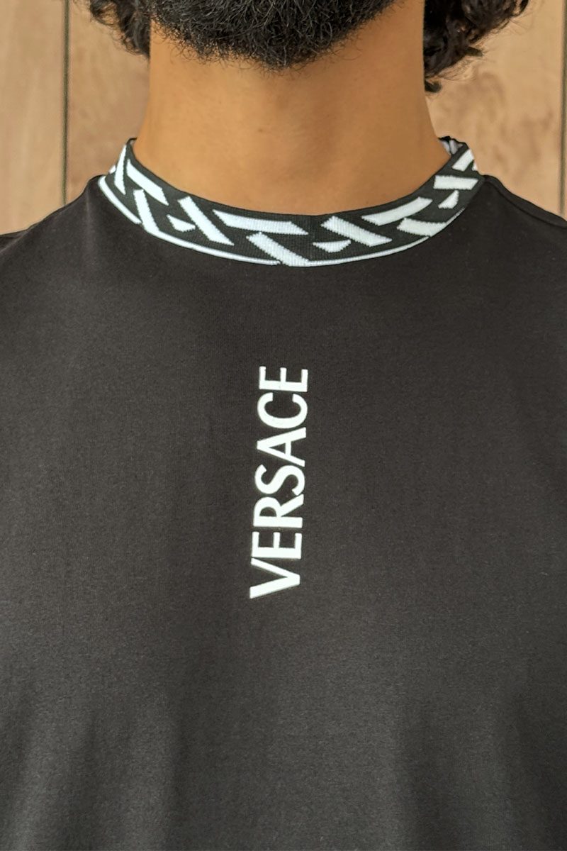 Versace Чёрная мужская футболка La Greca trim