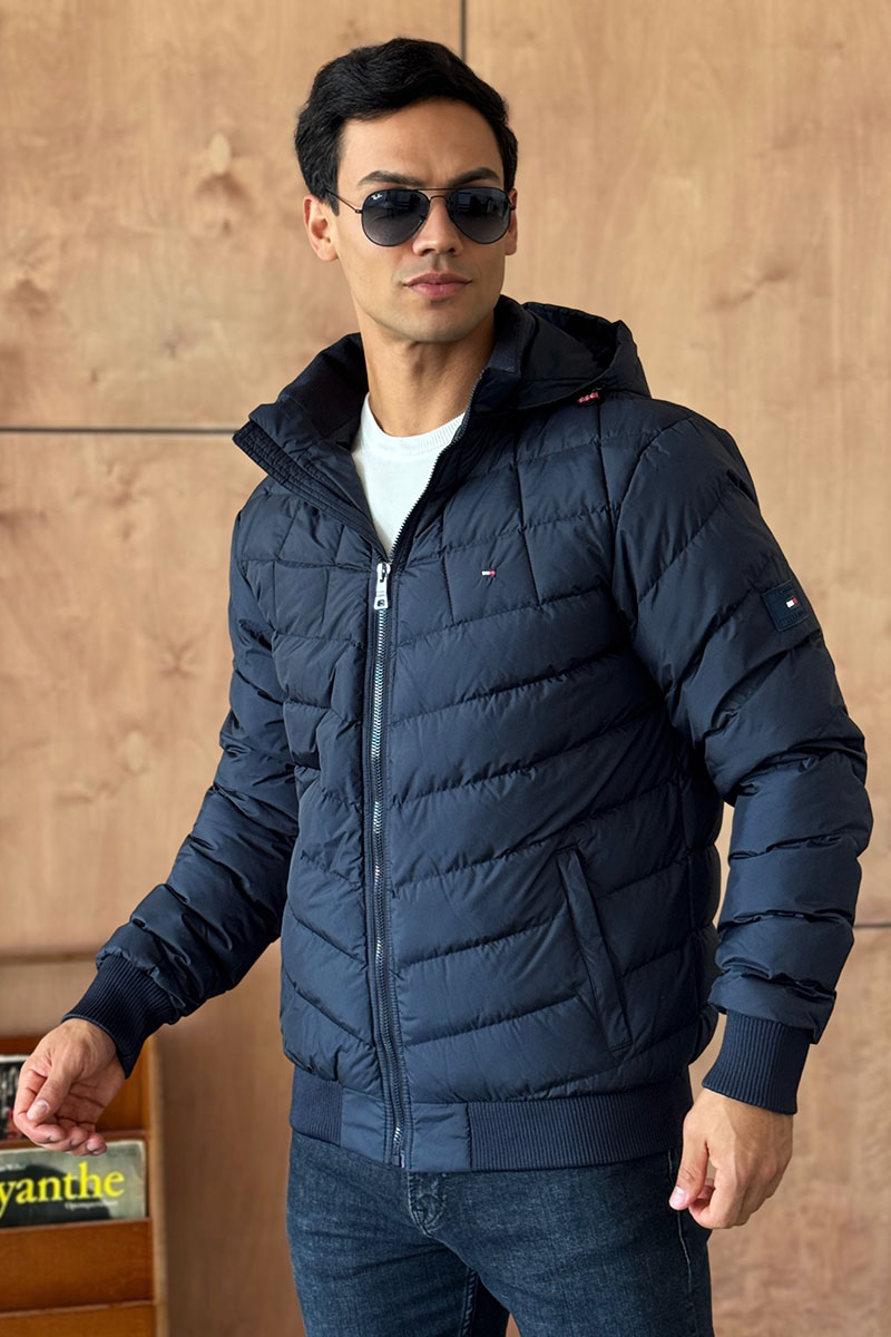 Tommy Hilfiger Куртка синего цвета logo-patch