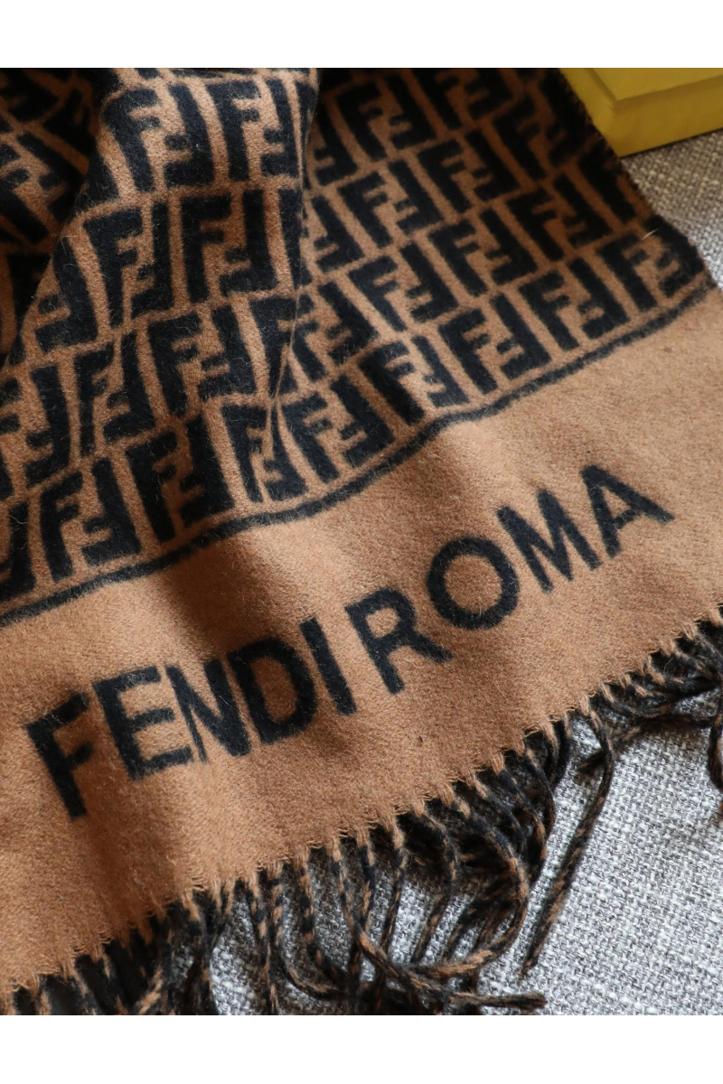 Fendi Шарф Roma premium 140x140 см