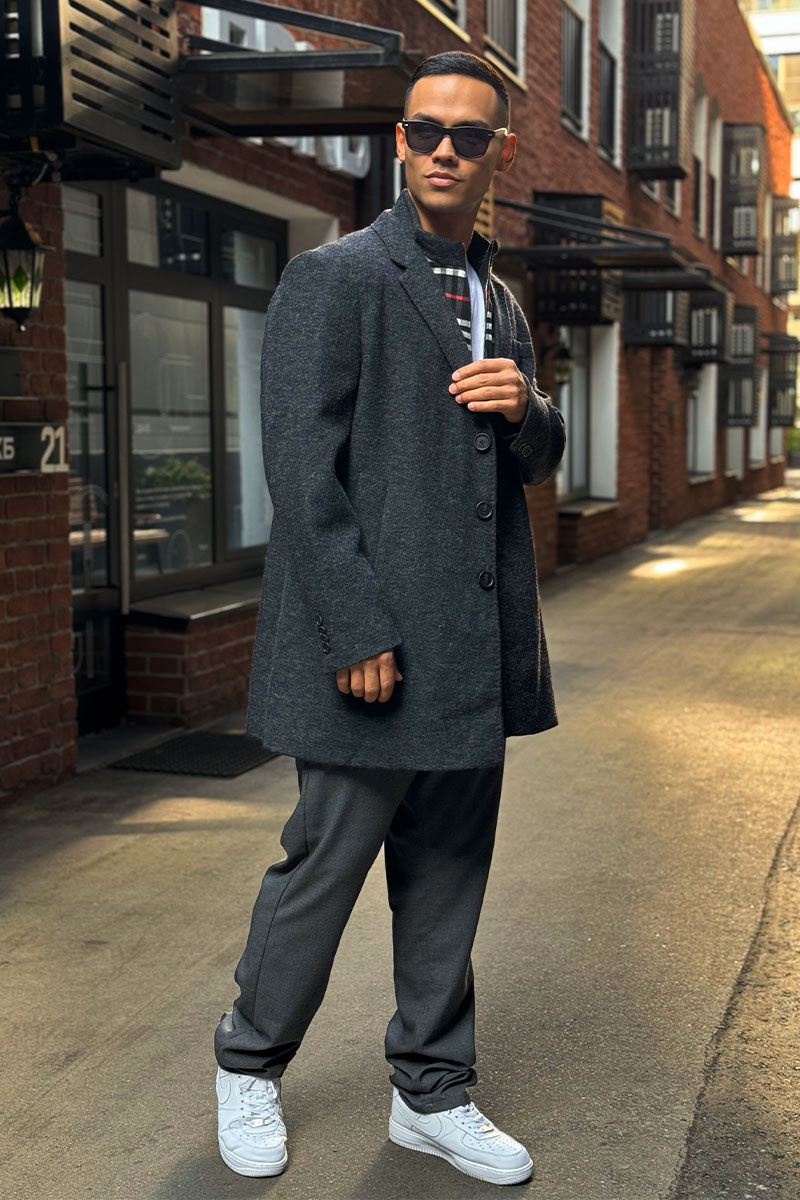 Burberry Тёмно-серое мужское пальто London England logo-embroidered