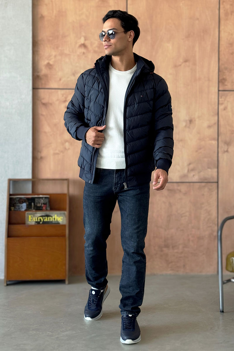 Tommy Hilfiger Куртка синего цвета logo-patch