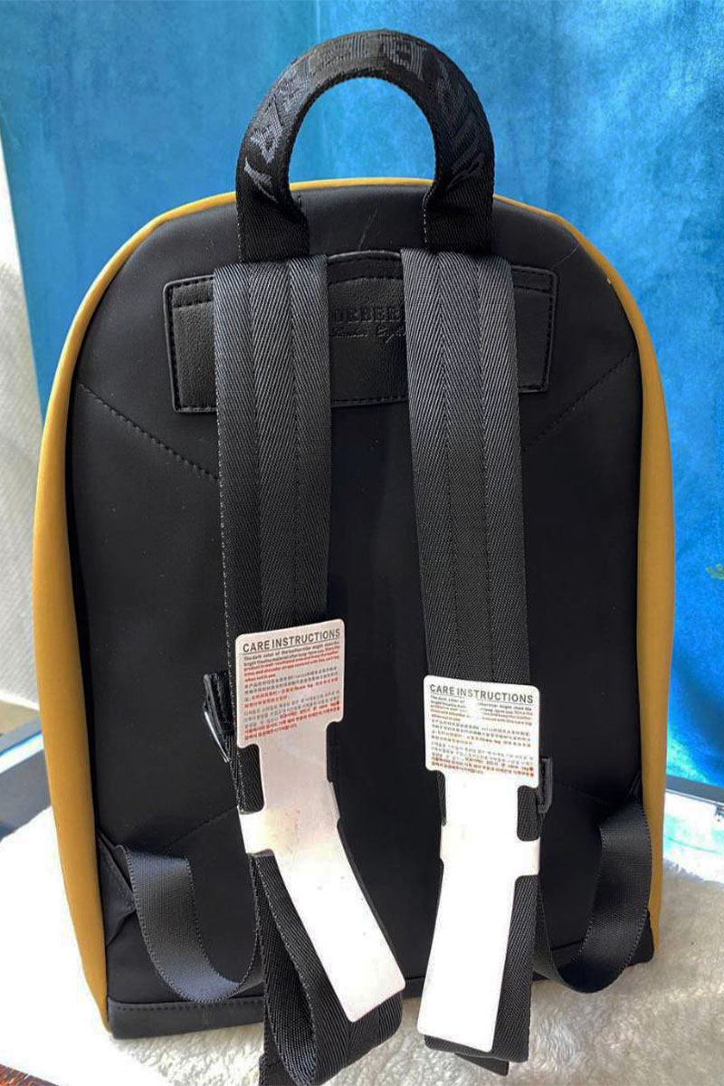 Burberry Нейлоновый рюкзак London England logo-patch 40x30 см