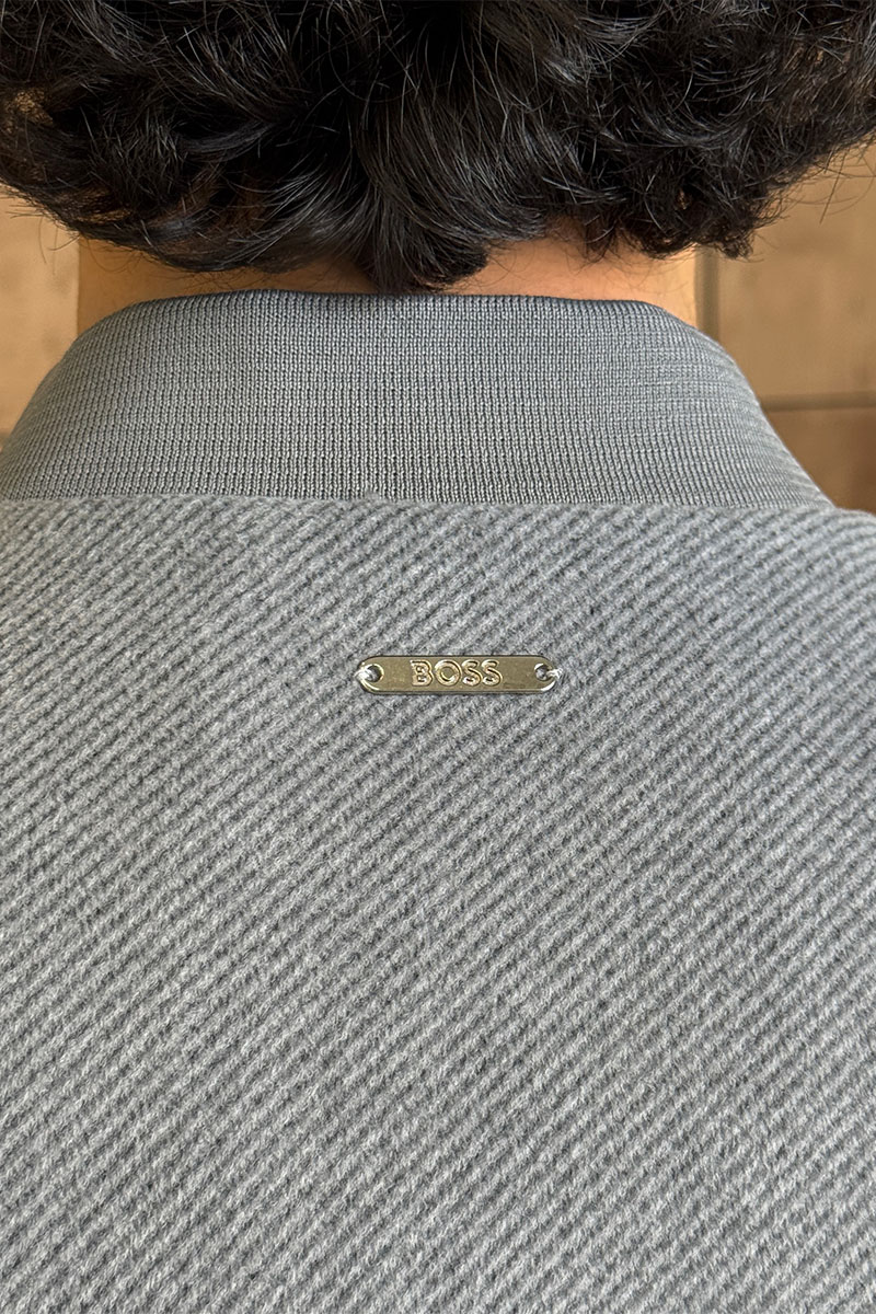 Hugо Воss Мужской бомбер серого цвета