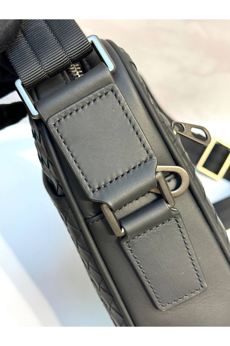 Bottega Veneta Кожаная сумка Bottega 27x24x7 см