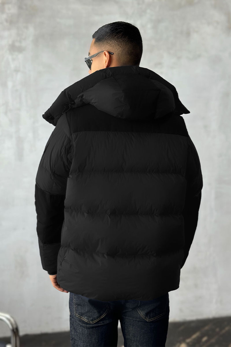 Burberry Чёрный пуховик London England logo-patch