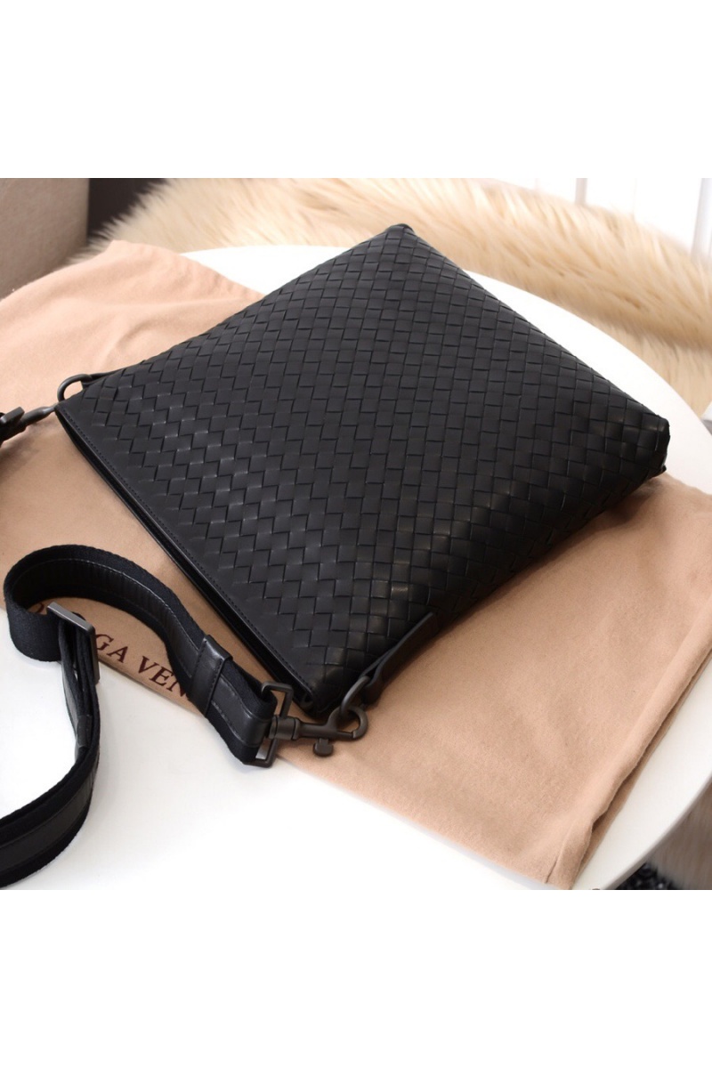 Bottega Veneta Кожаная сумка Premium 30x30x3 см