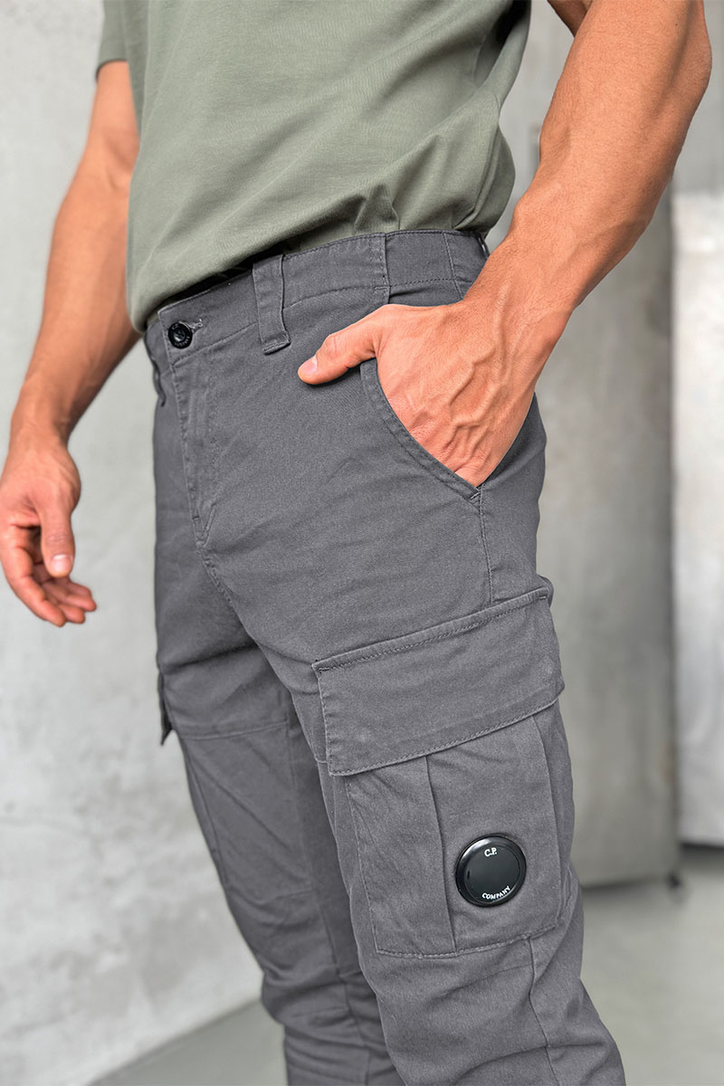 C.P. Company Серые мужские штаны-карго Lens detail