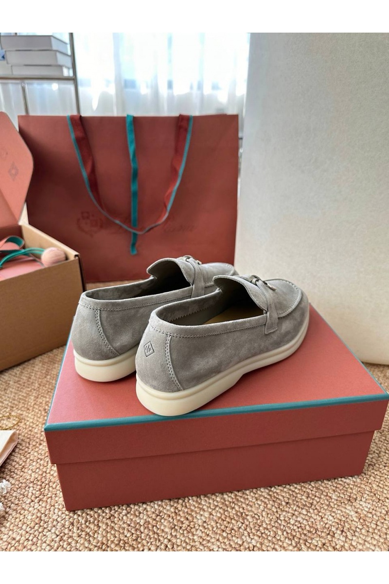 Loro Piana Женские замшевые лоферы Summer Charms Walk premium