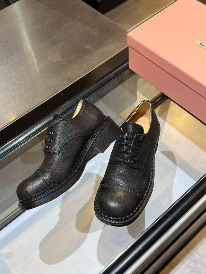 MIU MIU Женские кожаные ботинки дерби 
