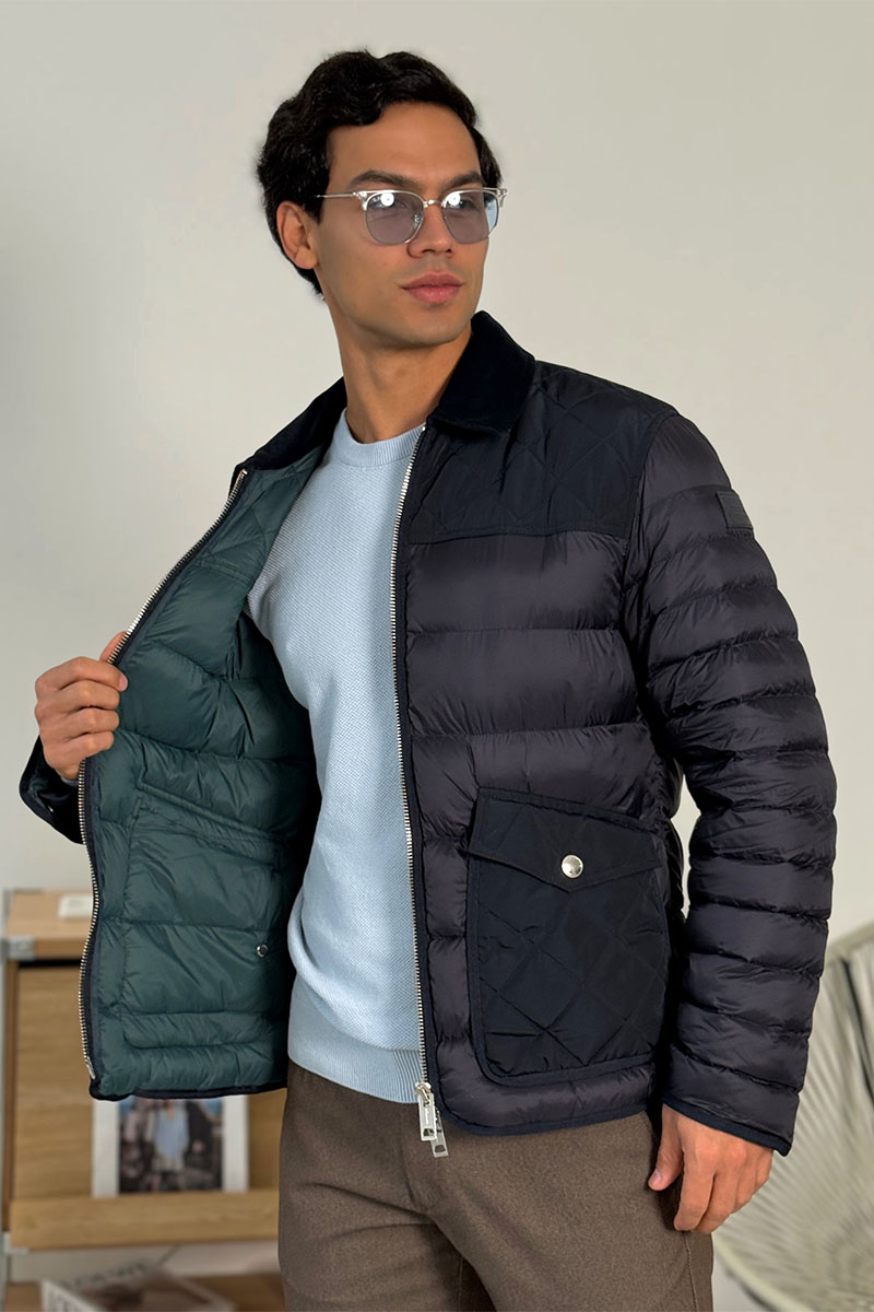 Burberry Тёмно-синяя пуховая куртка London England logo-patch