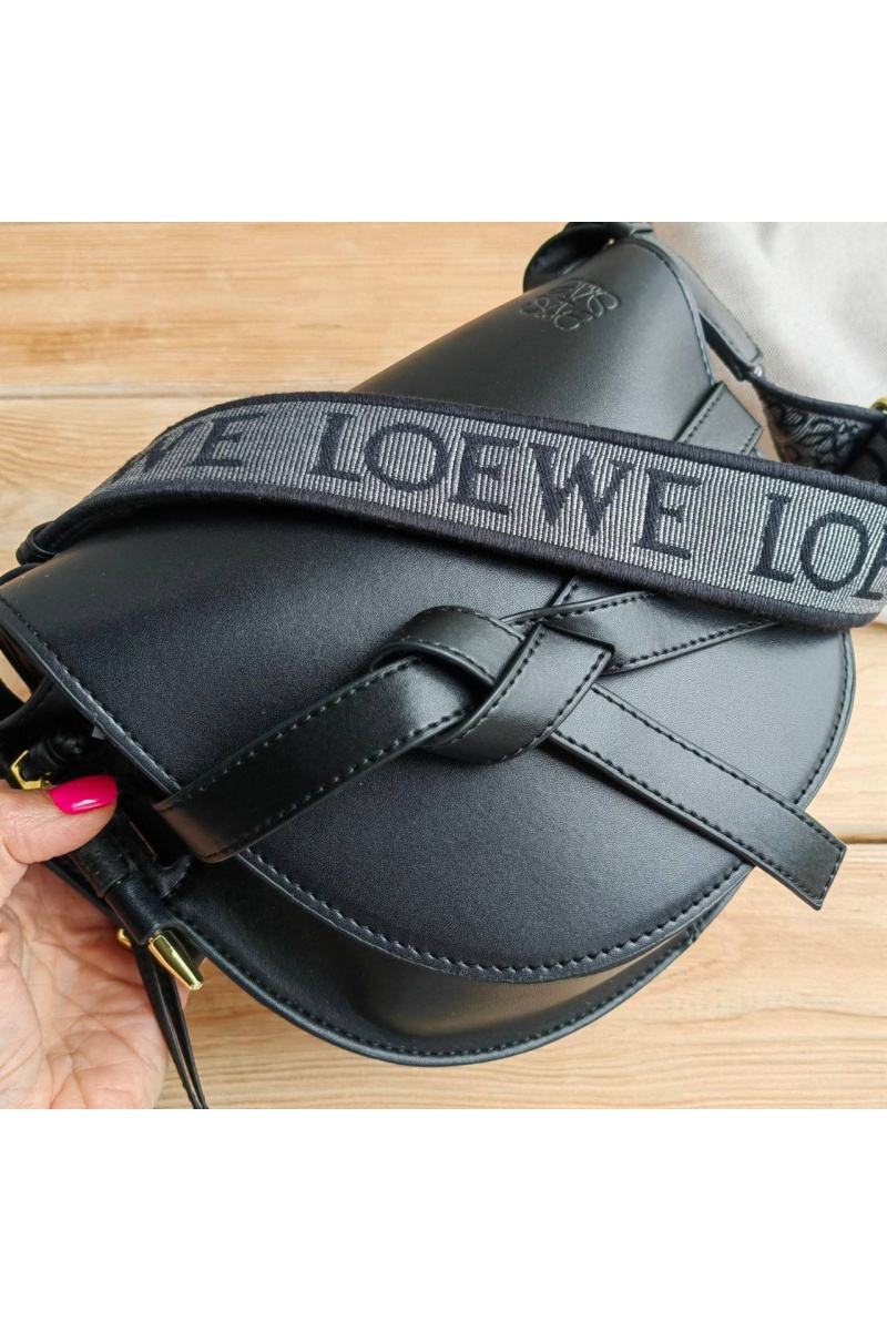Loewe Женская кожаная сумка Gate small 21x20 см (3 расцветки)