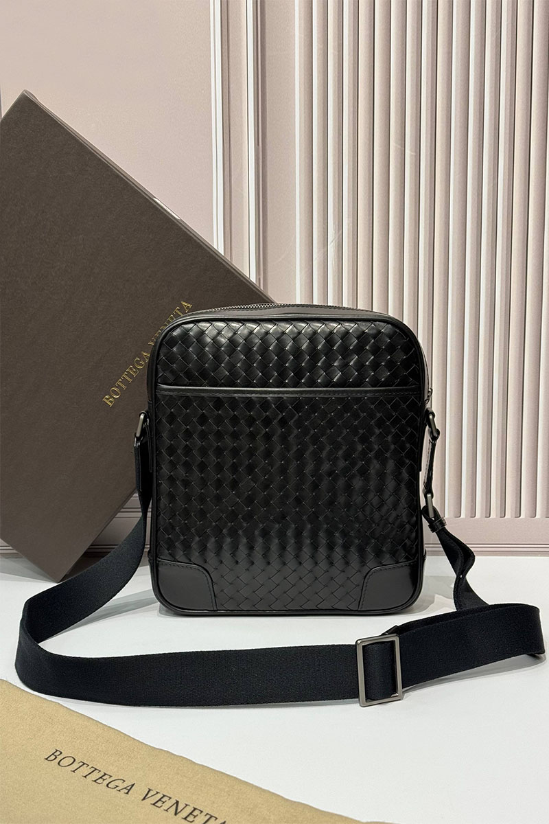 Bottega Veneta Кожаная сумка Intreccio premium 27x24x7 см