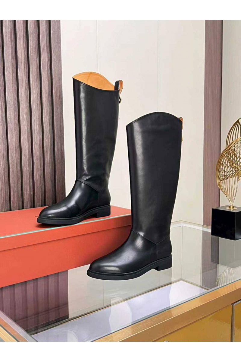 Loro Piana Женские кожаные сапоги 