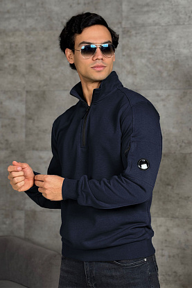 Тёмно-синяя кофта lens-detail