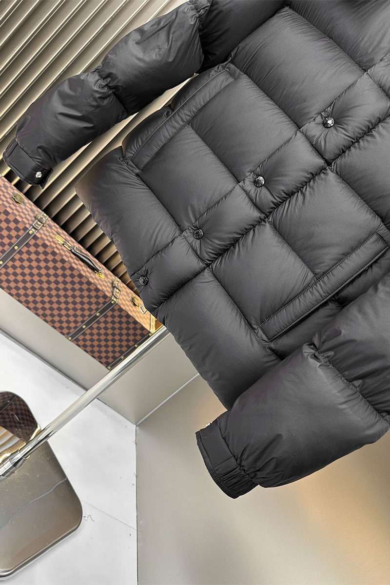 Moncler Мужской чёрный пуховик Vezere