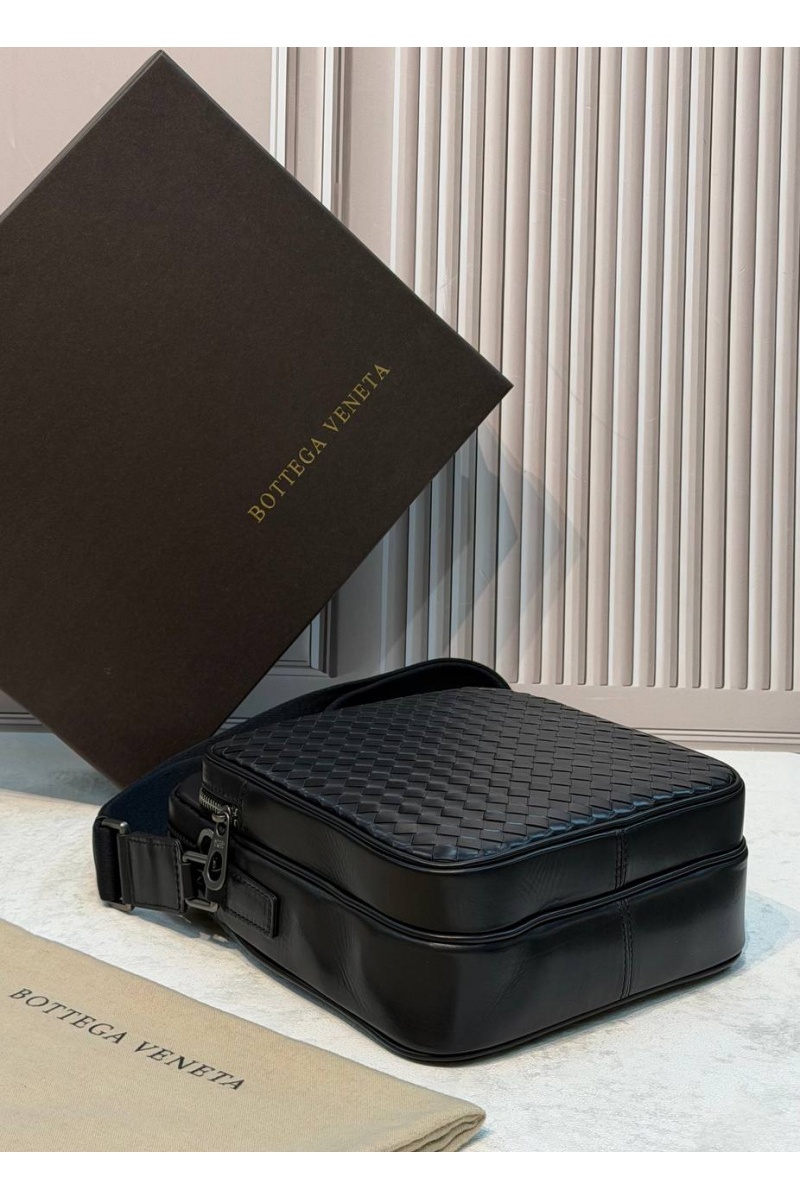 Bottega Veneta Кожаная сумка Intreccio premium 25x22x6 см