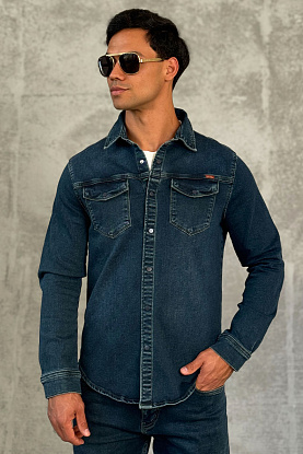 Джинсовая рубашка тёмно-синего цвета