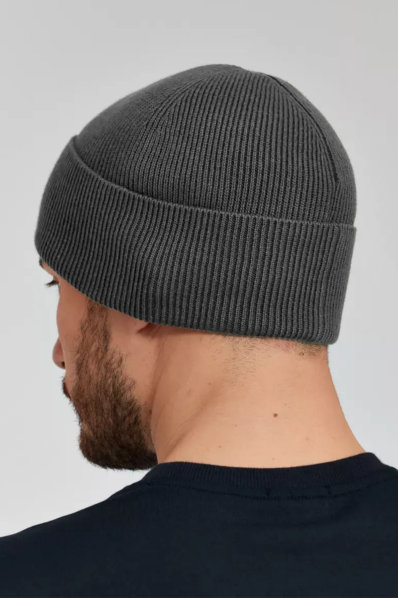 Emporio Armani EA7 Шапка серого цвета 