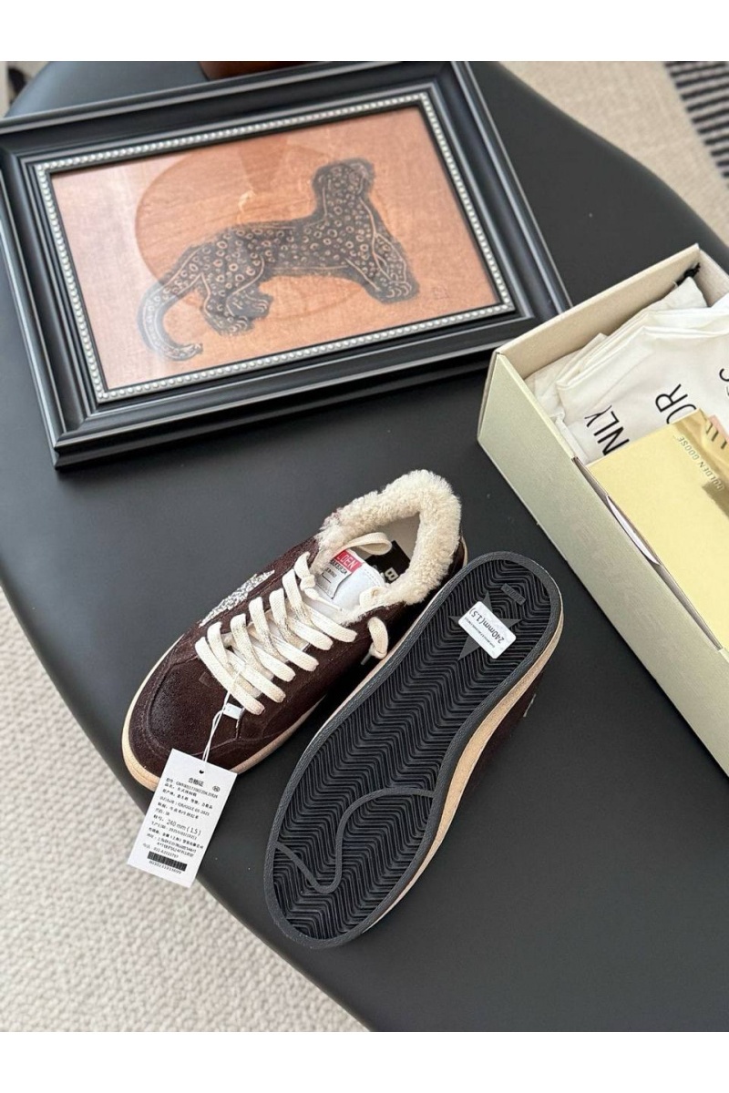 Designer Clothing Женские кроссовки с мехом Golden Goose