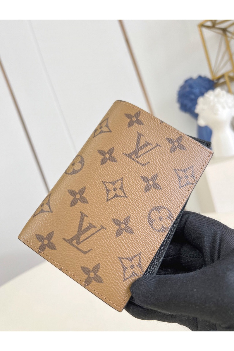 Lоuis Vuittоn Кожаная обложка для паспорта Premium 14x9.5x2.5 см