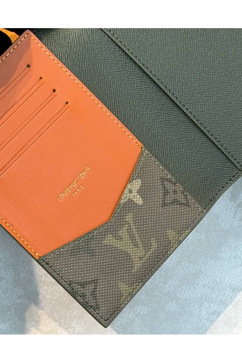 Lоuis Vuittоn Кожаная обложка для паспорта Monogram Surplus premium 14x10x2.5 см