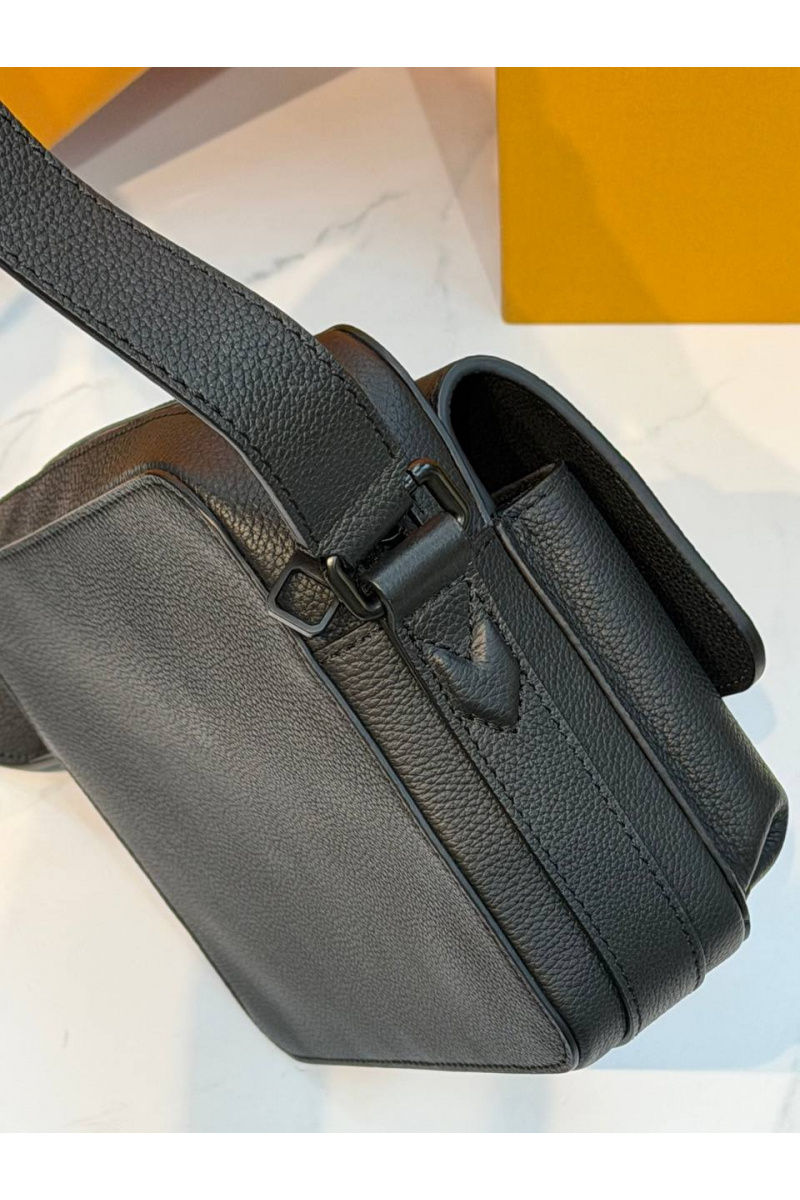Lоuis Vuittоn Кожаная сумка Boarding Messenger premium 24x18x9 см