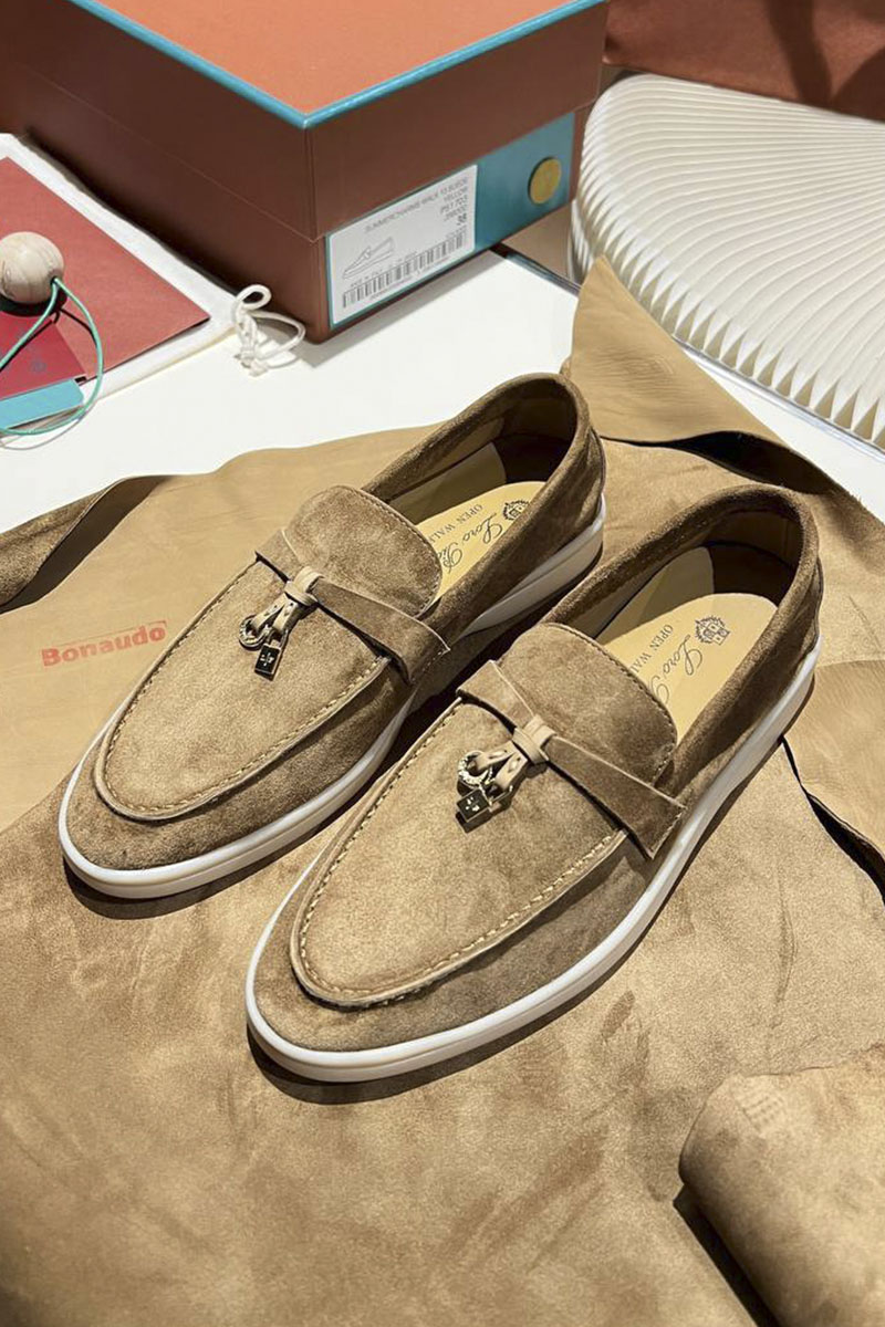 Loro Piana Женские замшевые лоферы Summer Charms Walk premium