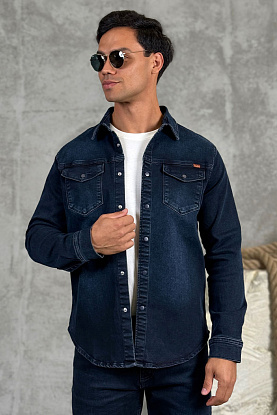 Джинсовая рубашка тёмно-синего цвета