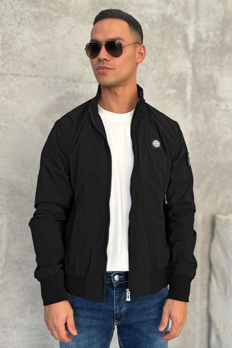 Stone Island Мужская чёрная куртка с патчем на плече