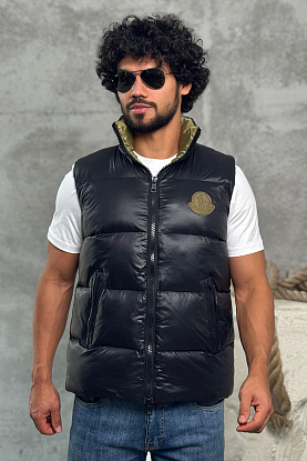 Утеплённый жилет чёрного цвета