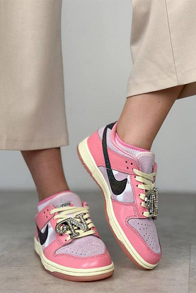 Кроссовки SB Dunk Low "Barbie"
